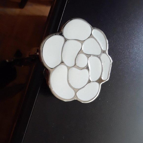 Purse Hook with Mirror - Picture 6 of 6